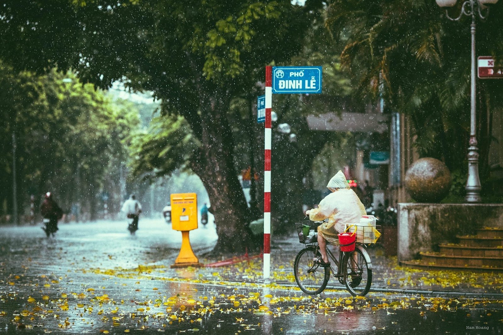 Mơ thấy mưa theo phong thủy: điềm lành hay dữ?