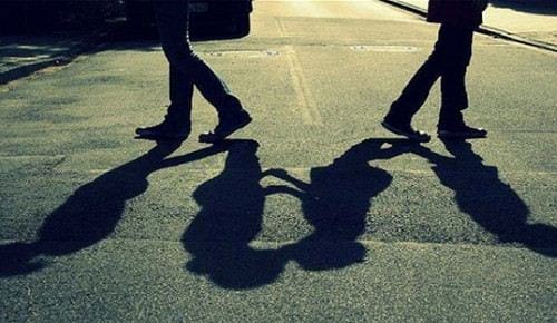Mơ thấy người lạ là điềm gì?
