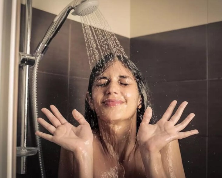 Mơ thấy tắm nên làm gì